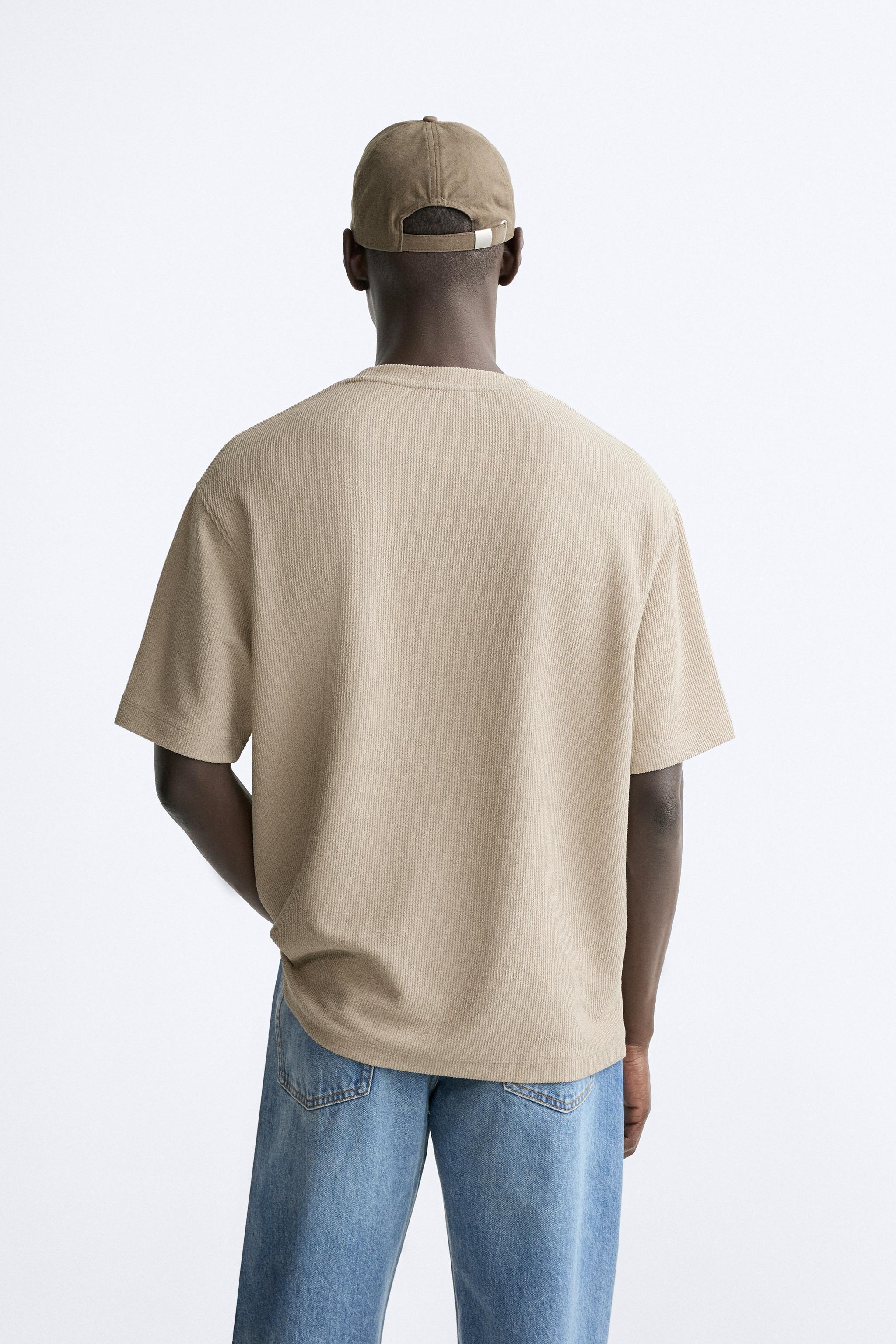 TEXTURED T-SHIRT Product Image