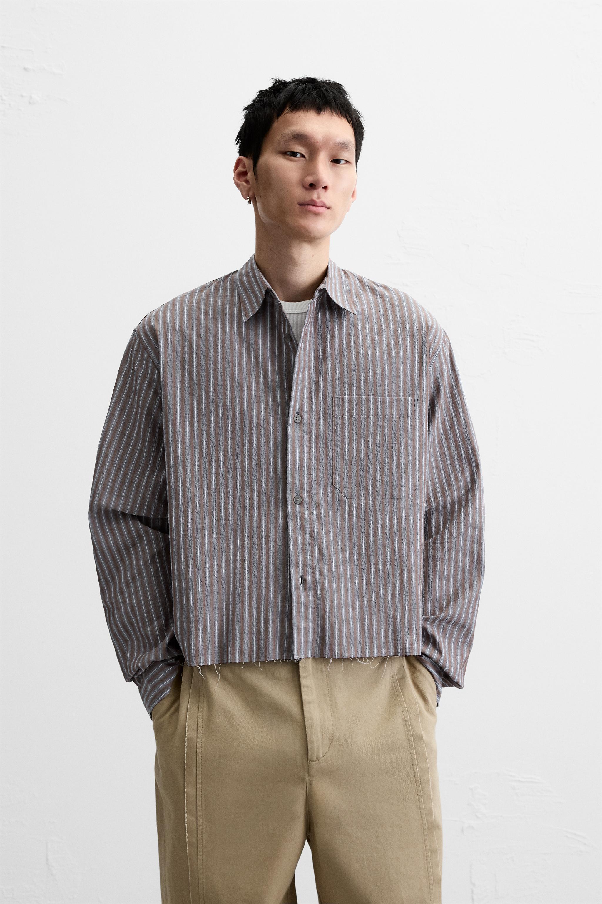 STRIPED CROPPED FIT SHIRT Product Image