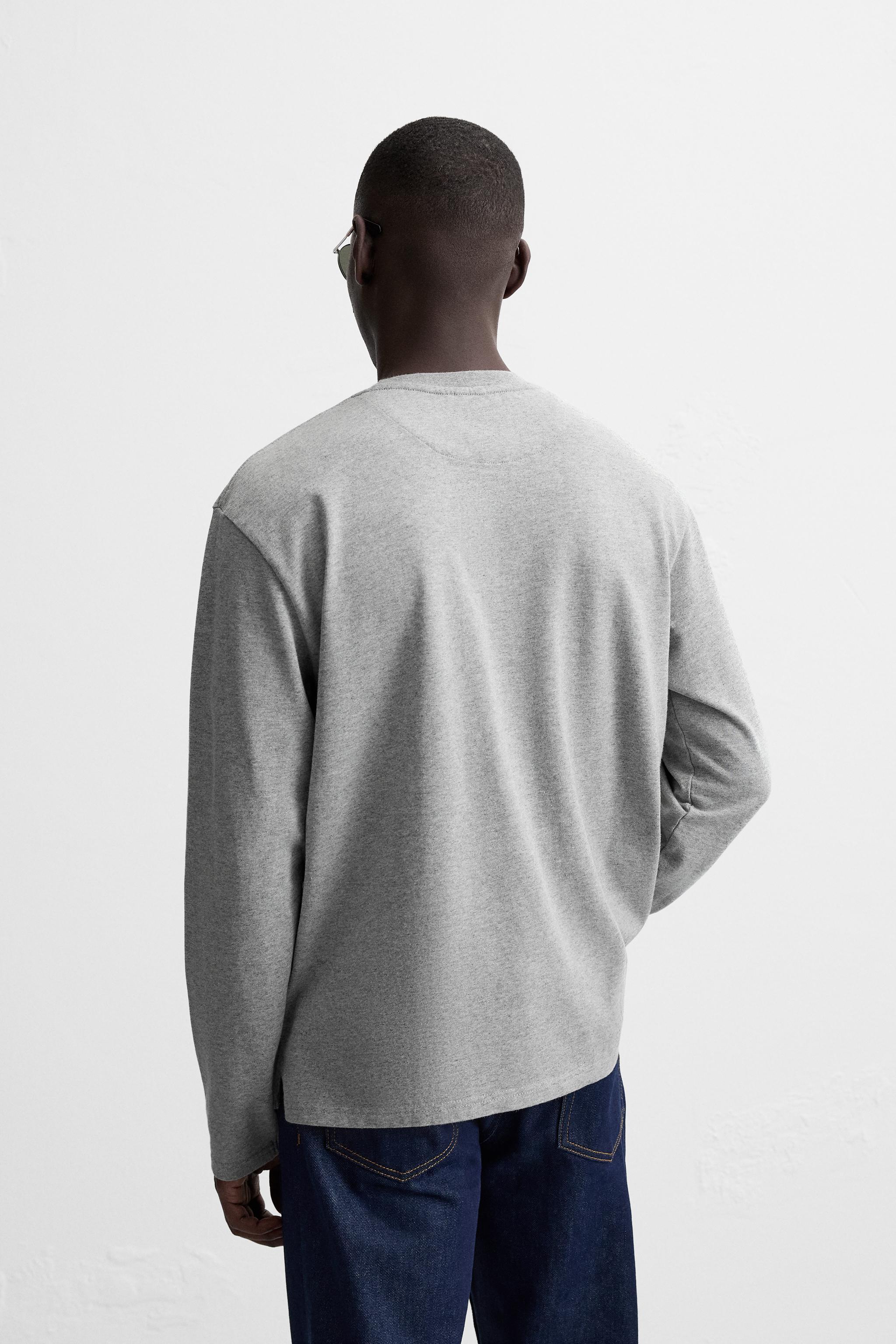 POCKET T-SHIRT Product Image