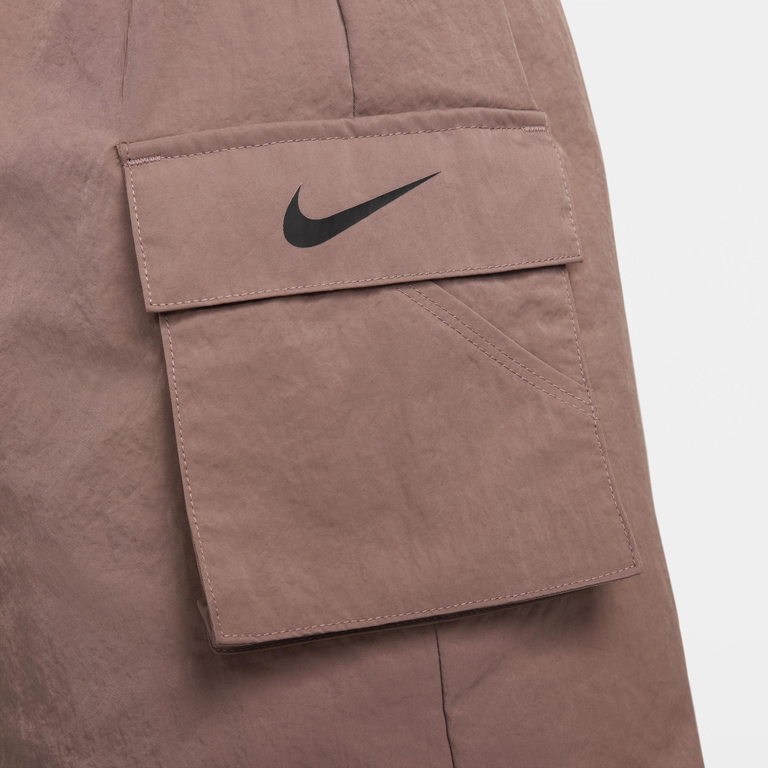 Womens Nike Sportswear Essential Woven High-Rise Shorts Product Image