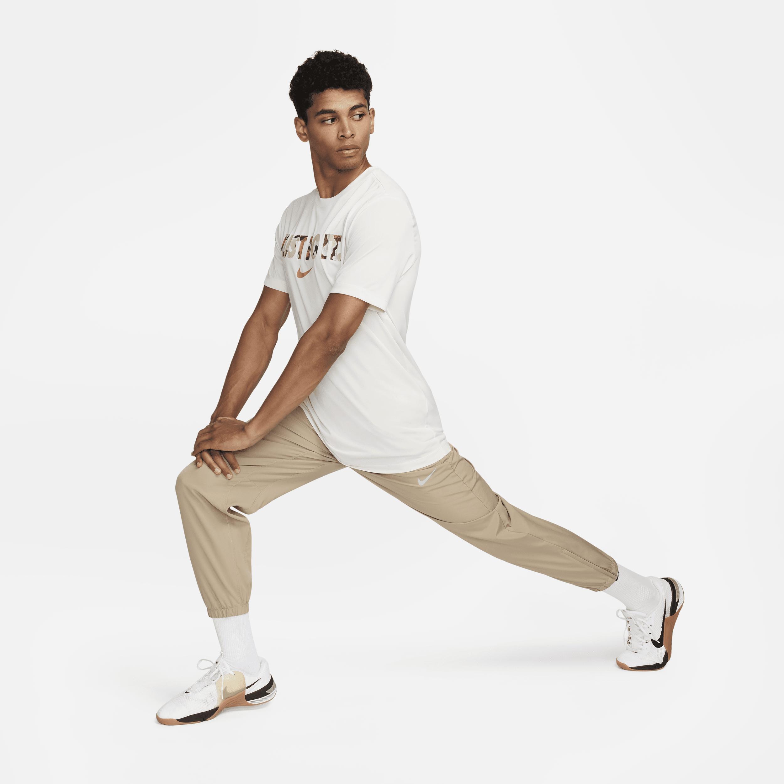 Nike Men's Form Dri-FIT Tapered Versatile Pants Product Image