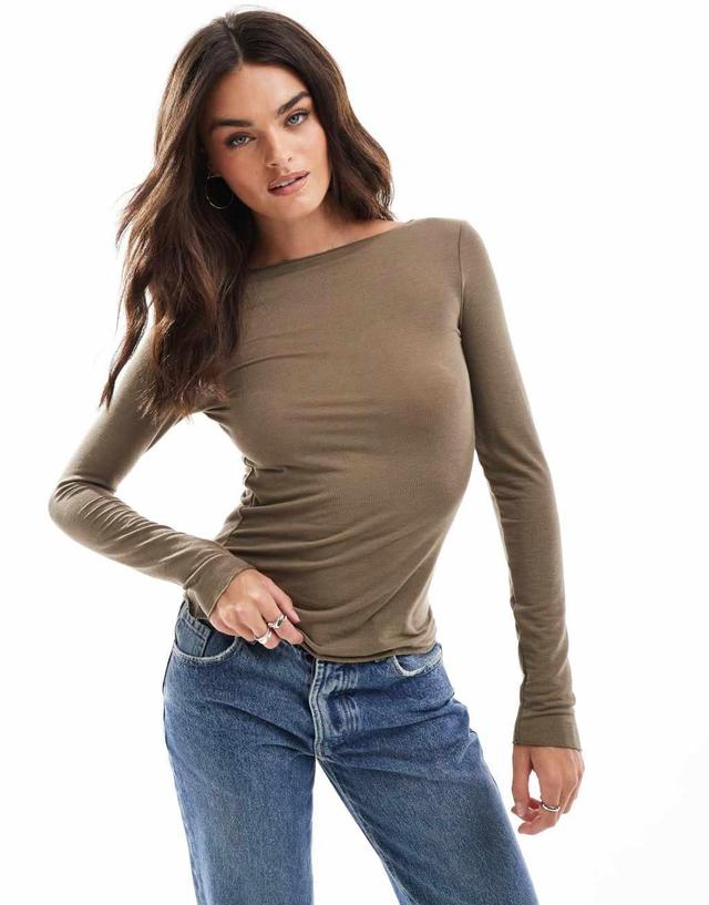 Vero Moda second skin jersey top in olive Product Image