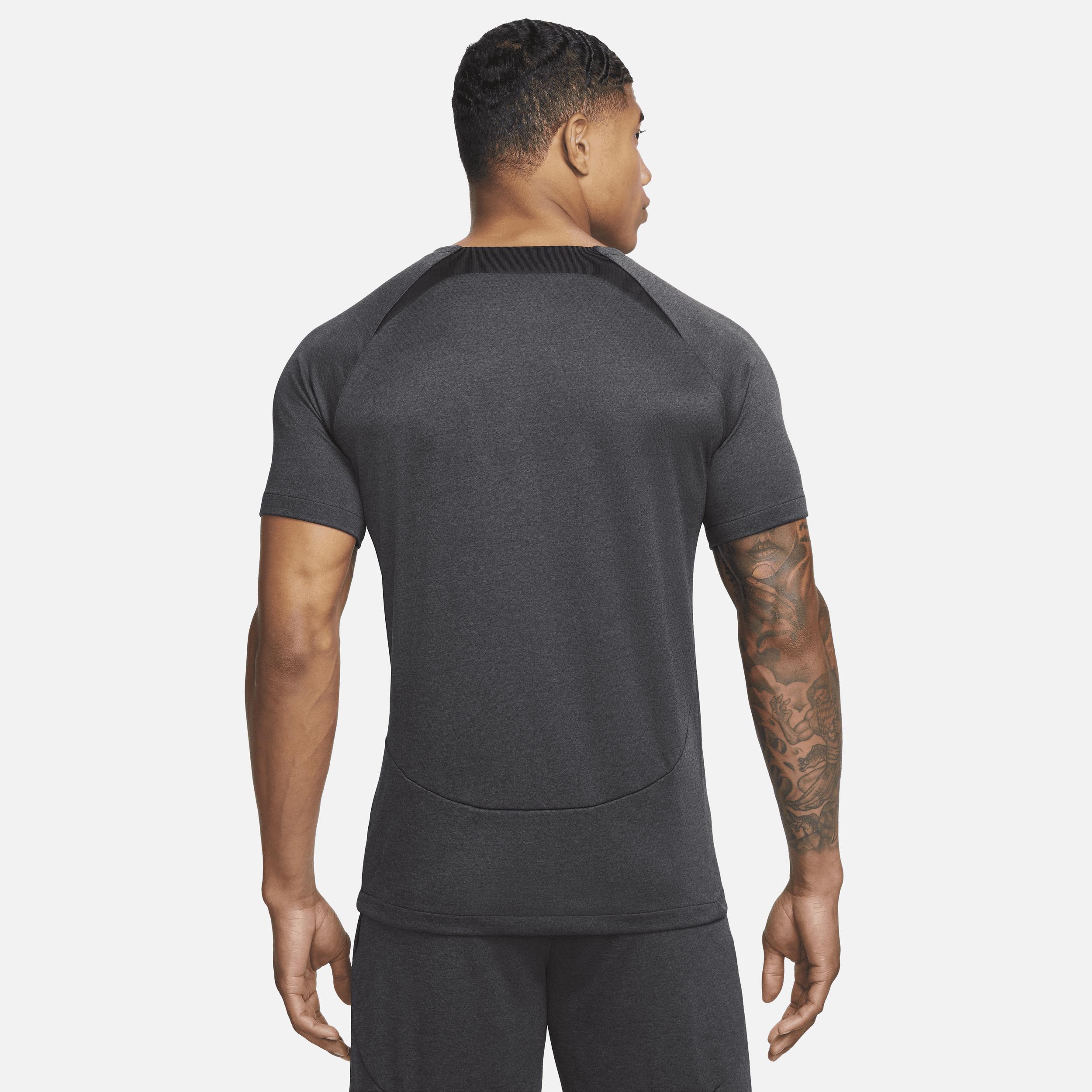 Nike Academy Men's Dri-FIT Short-Sleeve Soccer Top Product Image