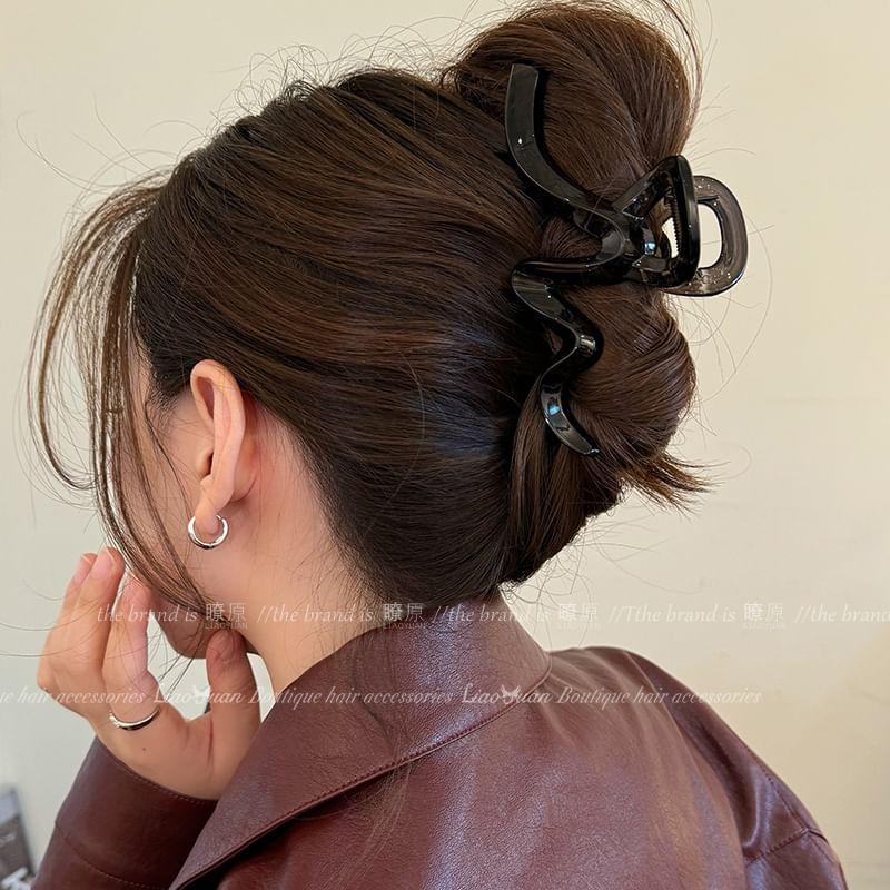 Wavy Acrylic Hair Claw Clip Product Image