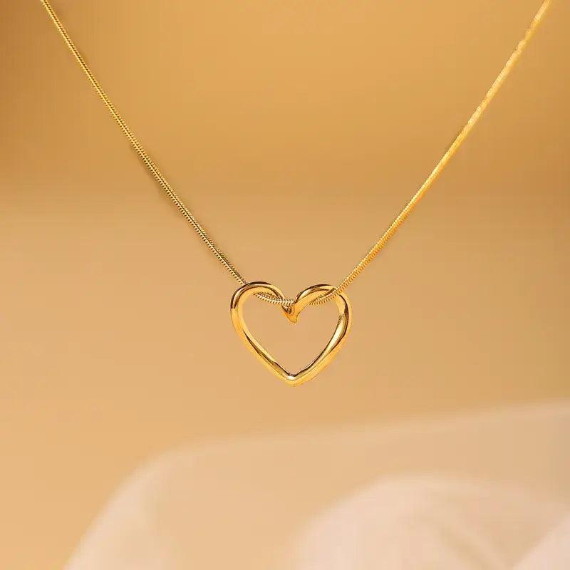 Minimalist Simple Elegant Heart Chain Necklace Product Image