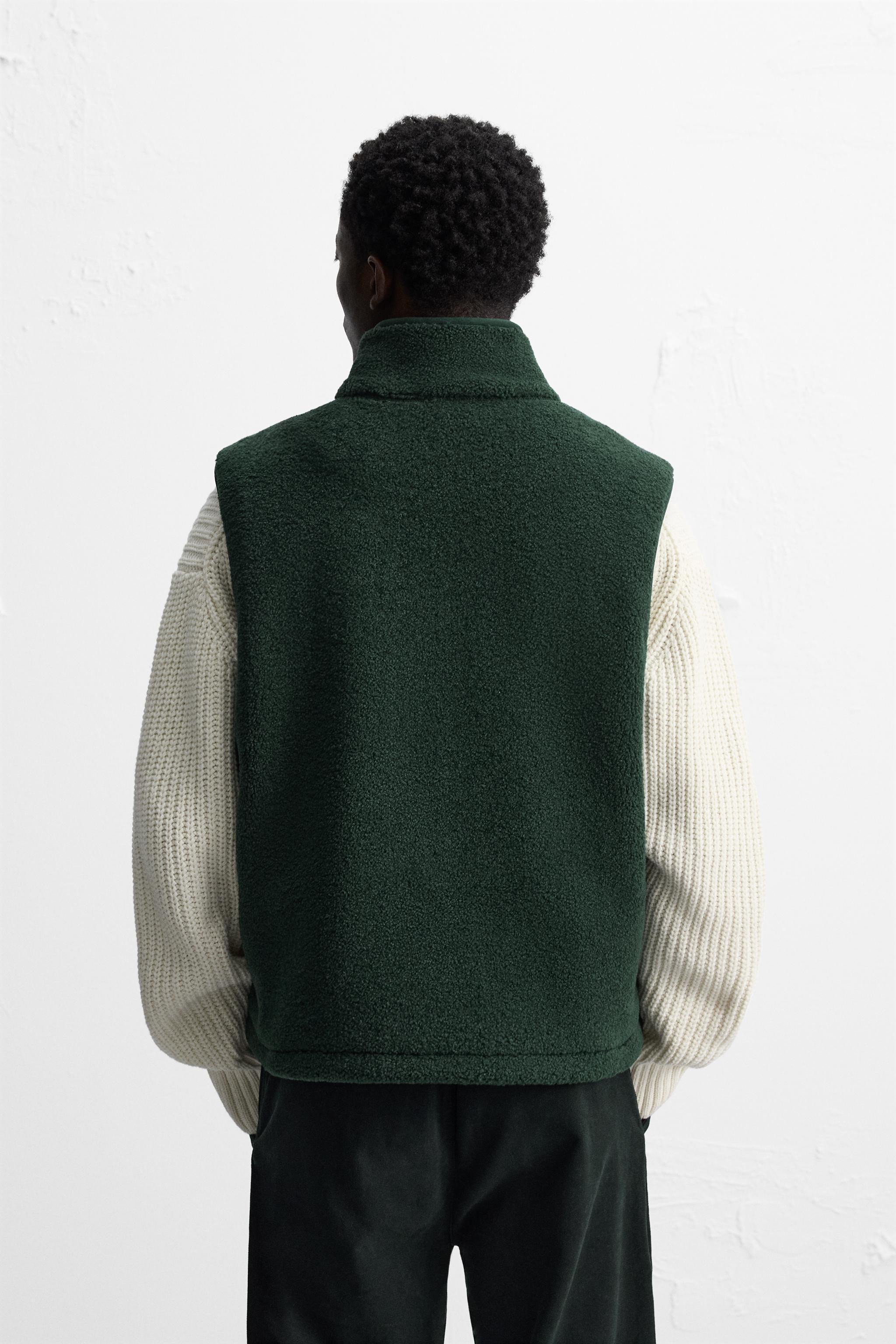 FLEECE VEST Product Image