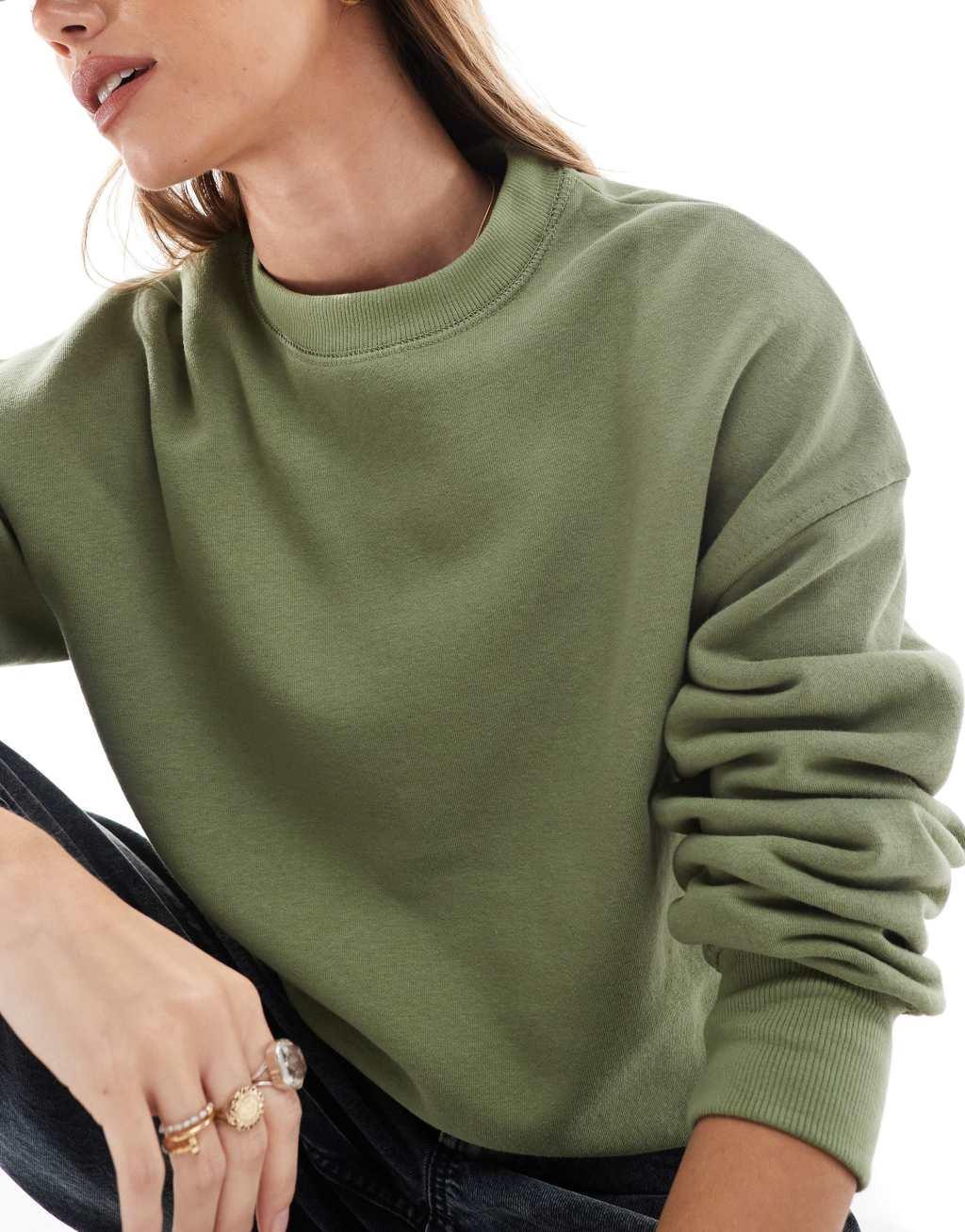 Pull&Bear boxy sweater in khaki Product Image