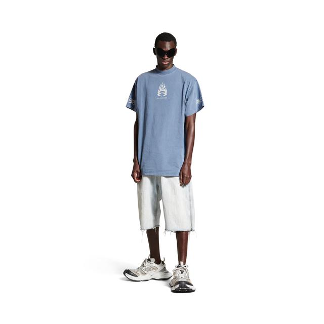 Men's Burning Unity T-shirt Oversized in Light Blue Product Image