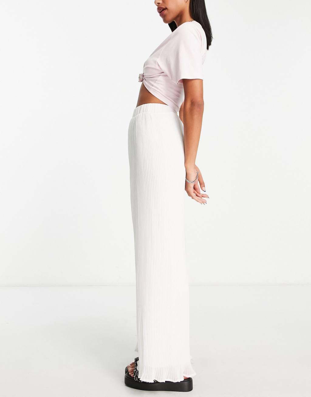 Reclaimed Vintage inspired pants in white Product Image