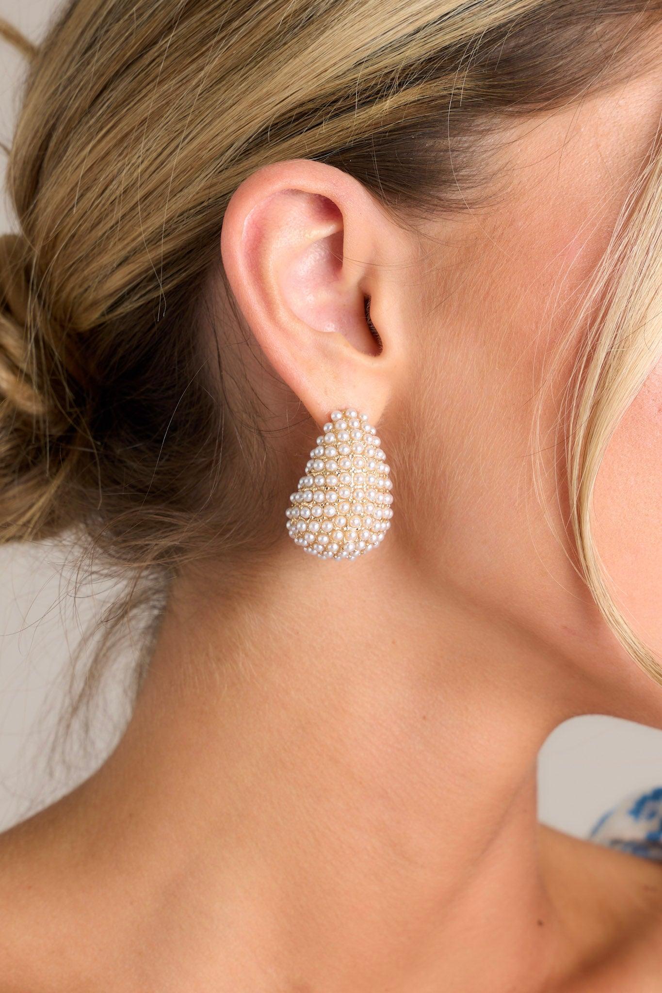 Dreamy Drops Gold & Ivory Pearl Earrings Product Image