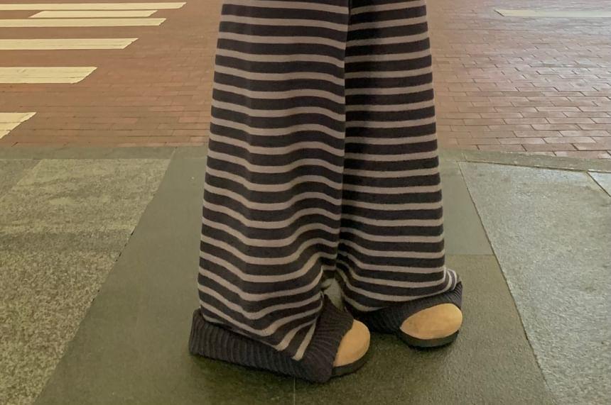 Drawstring Waist Striped Wide Leg Sweatpants Product Image