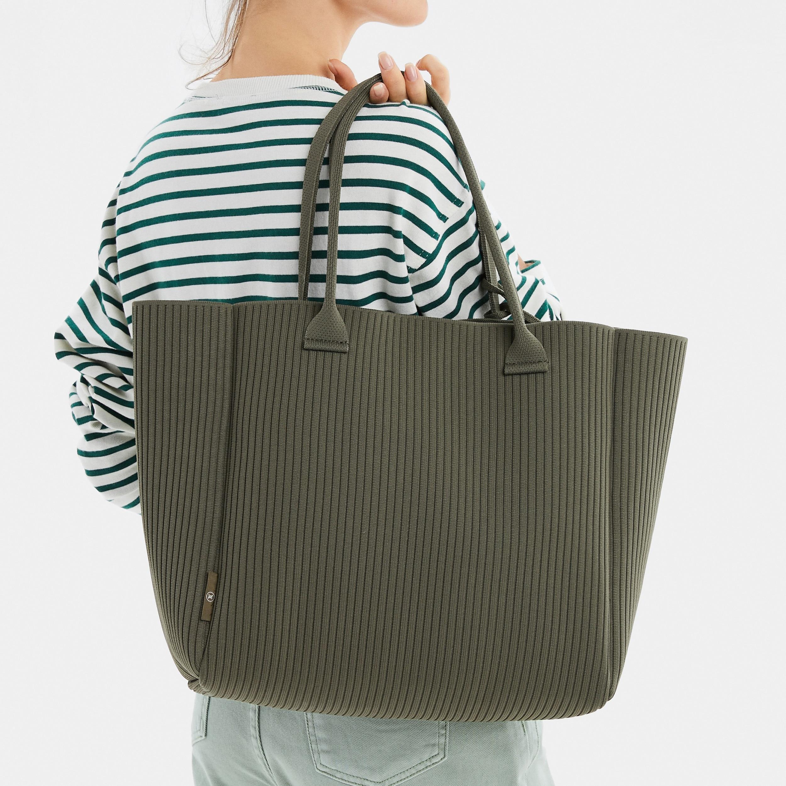 The Essential Tote (Maia) Product Image