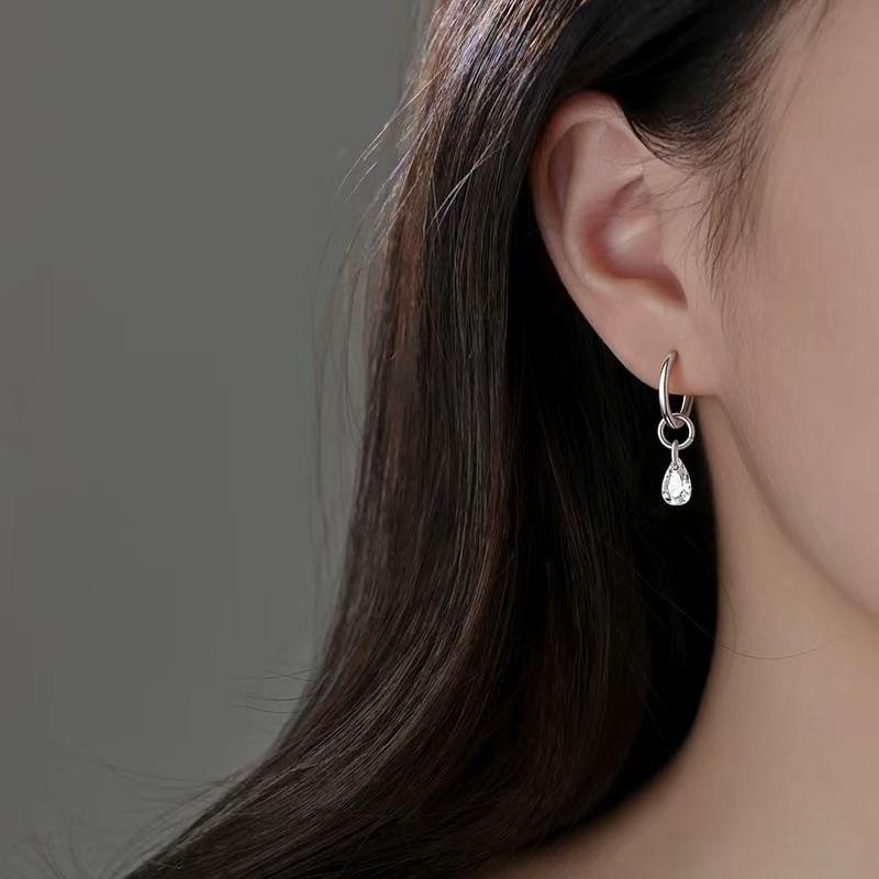 Rhinestone Drop Earring Product Image