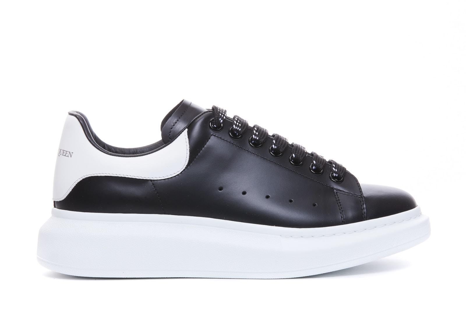 Oversize Sneakers In Black Product Image