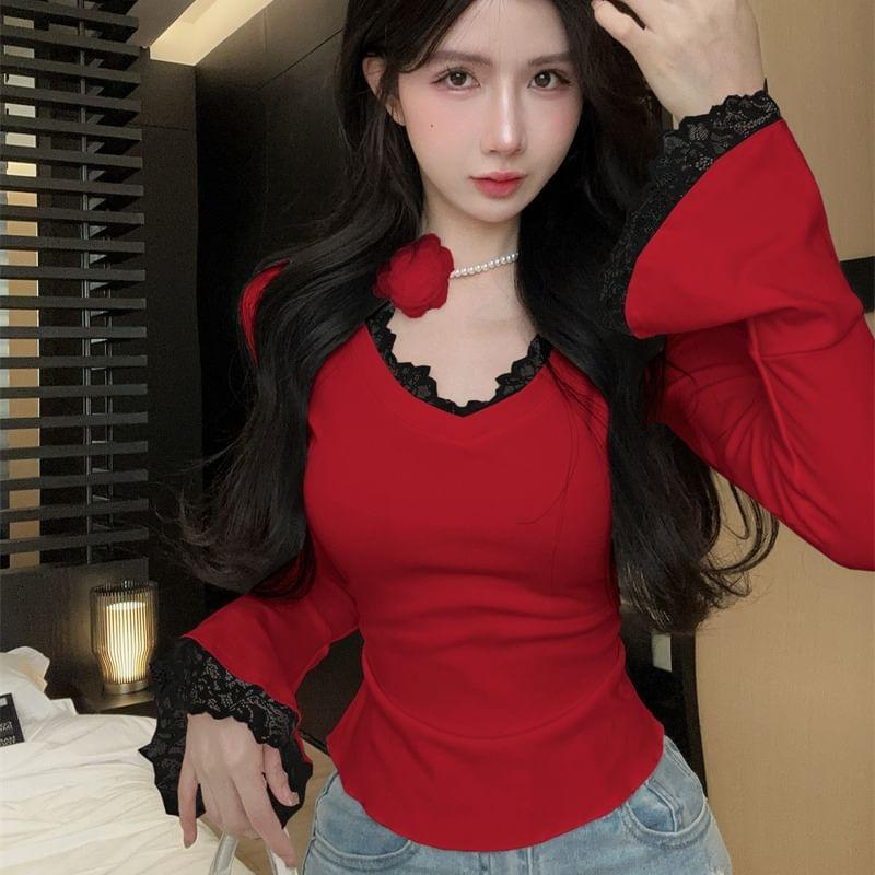 Long Sleeve V-Neck Lace Trim Plain T-Shirt Product Image