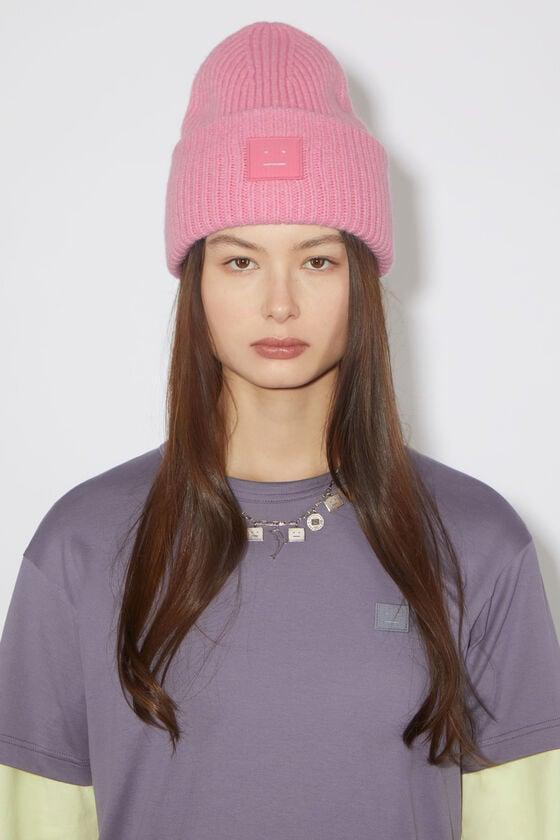 Large face logo beanie Product Image