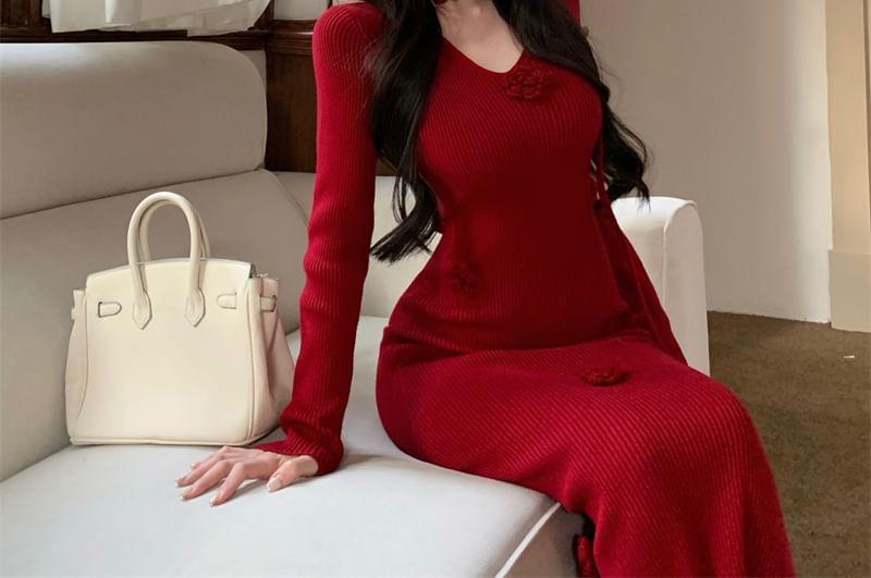 Long-Sleeve V-Neck Floral Accent Knit Maxi Sheath Dress Product Image