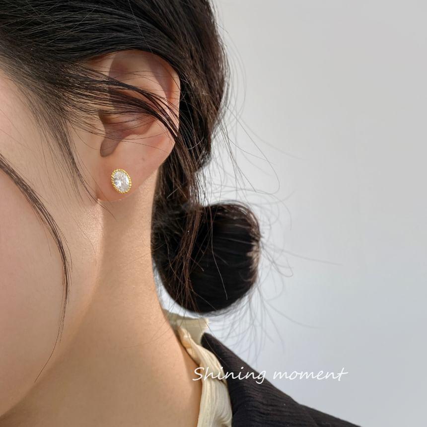 S925 Sterling Silver Rhinestone Stud Earring Product Image