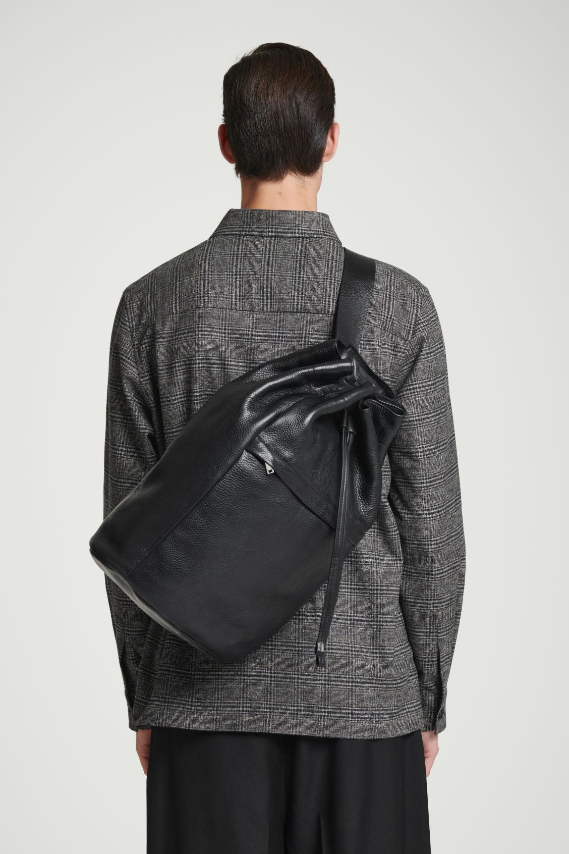 DRAWSTRING DUFFLE BAG - LEATHER Product Image