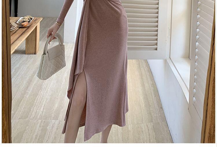 Long-Sleeve V-Neck Plain Tie Waist Slit Midi Sheath Dress Product Image