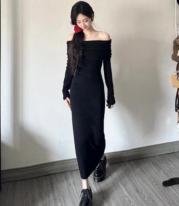 Off-Shoulder Long-Sleeve Plain Midi Mermaid Dress Product Image