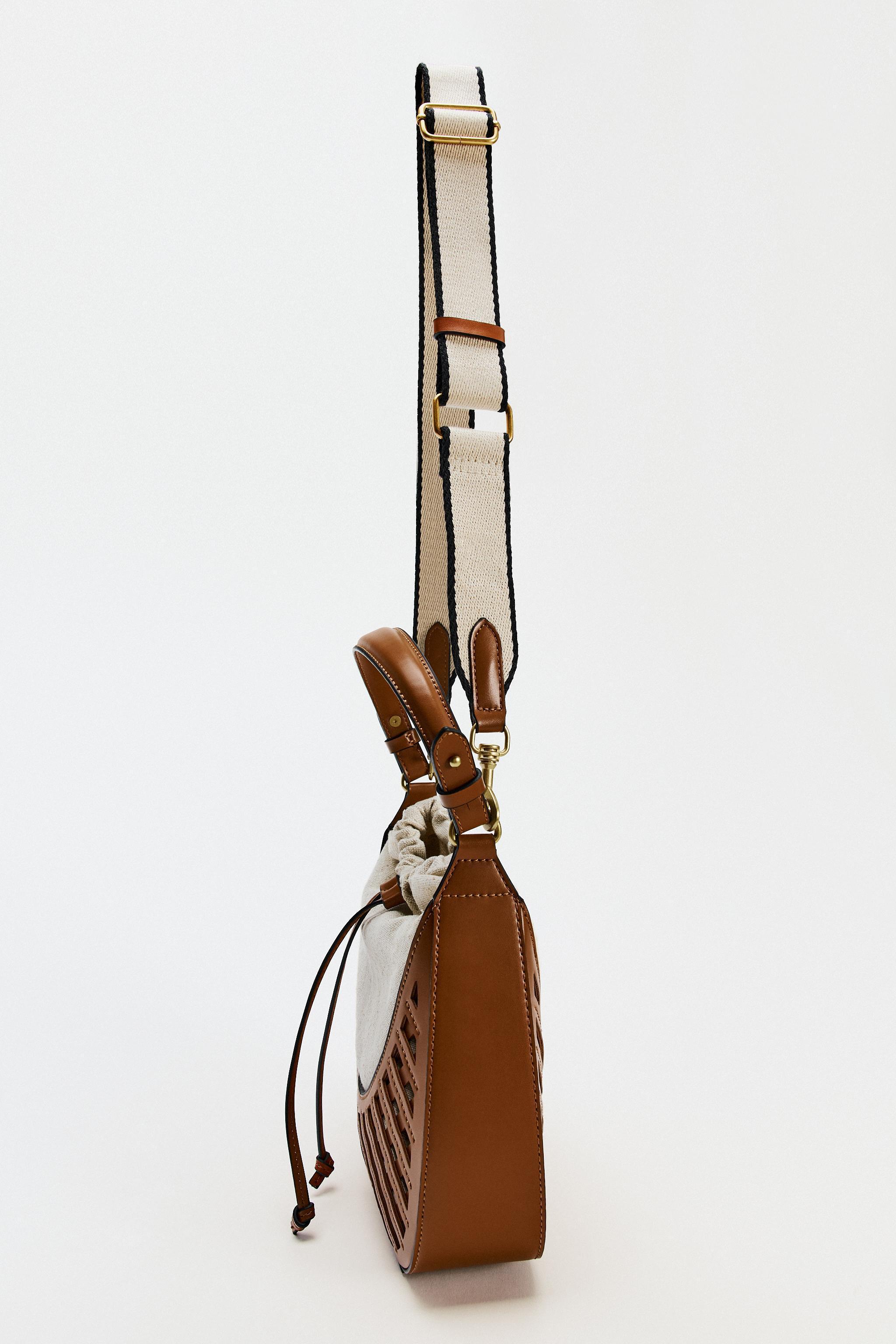 CONTRASTING BUCKET BAG Product Image