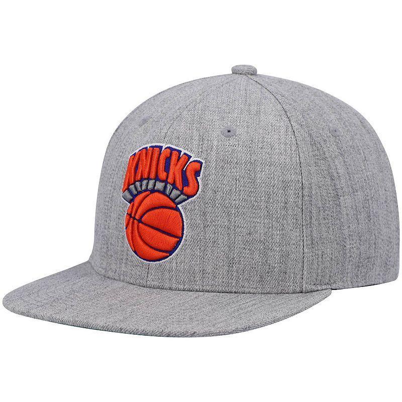 Mens Mitchell & Ness Heathered Gray New York Knicks Hardwood Classics Team 2.0 Snapback Hat Product Image