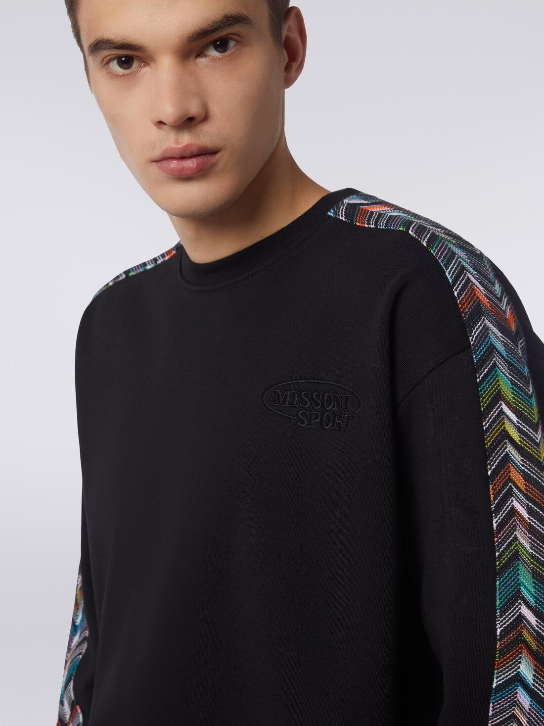 Crew-neck sweatshirt in cotton with zigzag knit details Black | Missoni Product Image