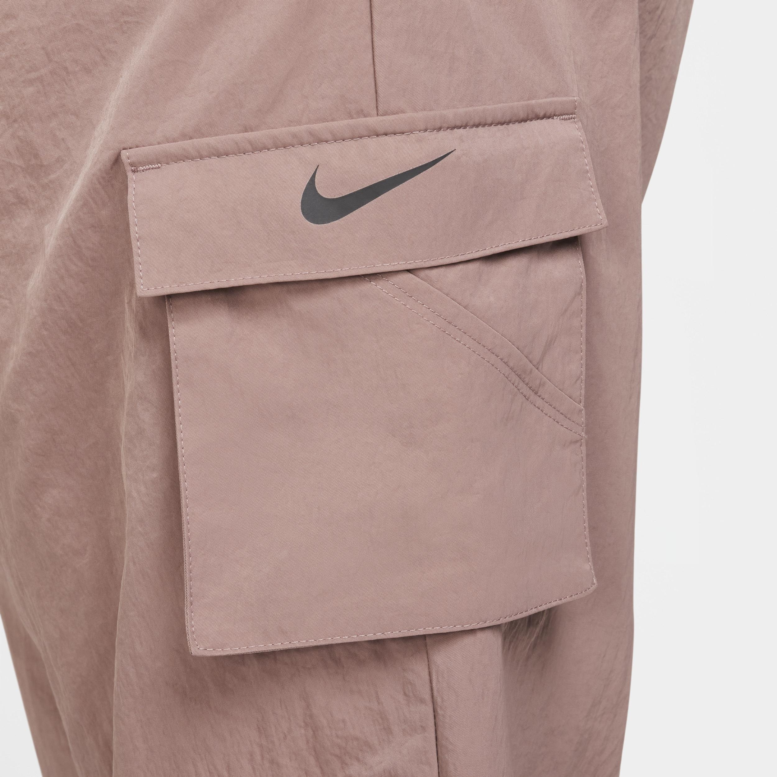 Women's Nike Sportswear Essential High-Waisted Woven Cargo Pants (Plus Size) Product Image