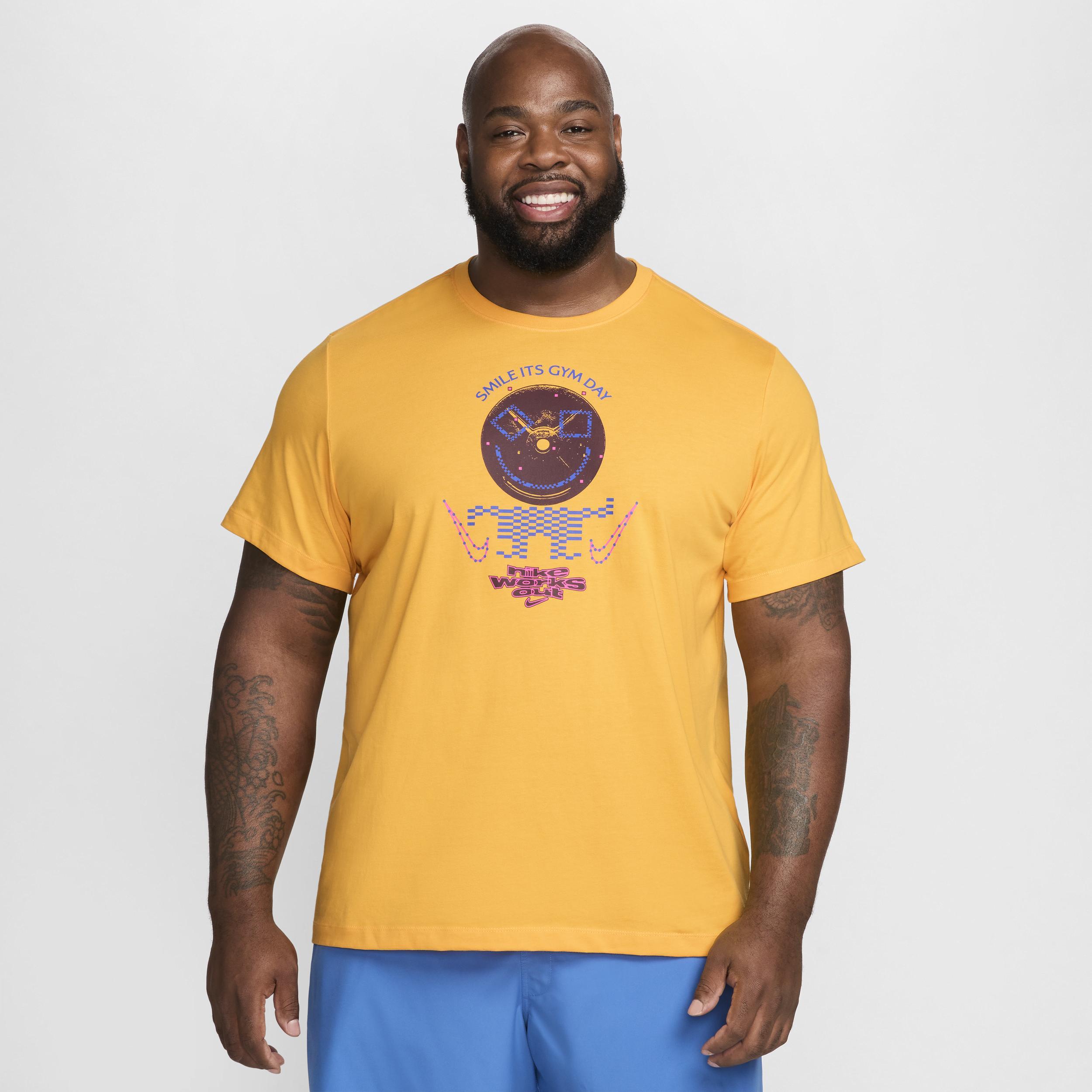 Nike Men's Fitness T-Shirt Product Image