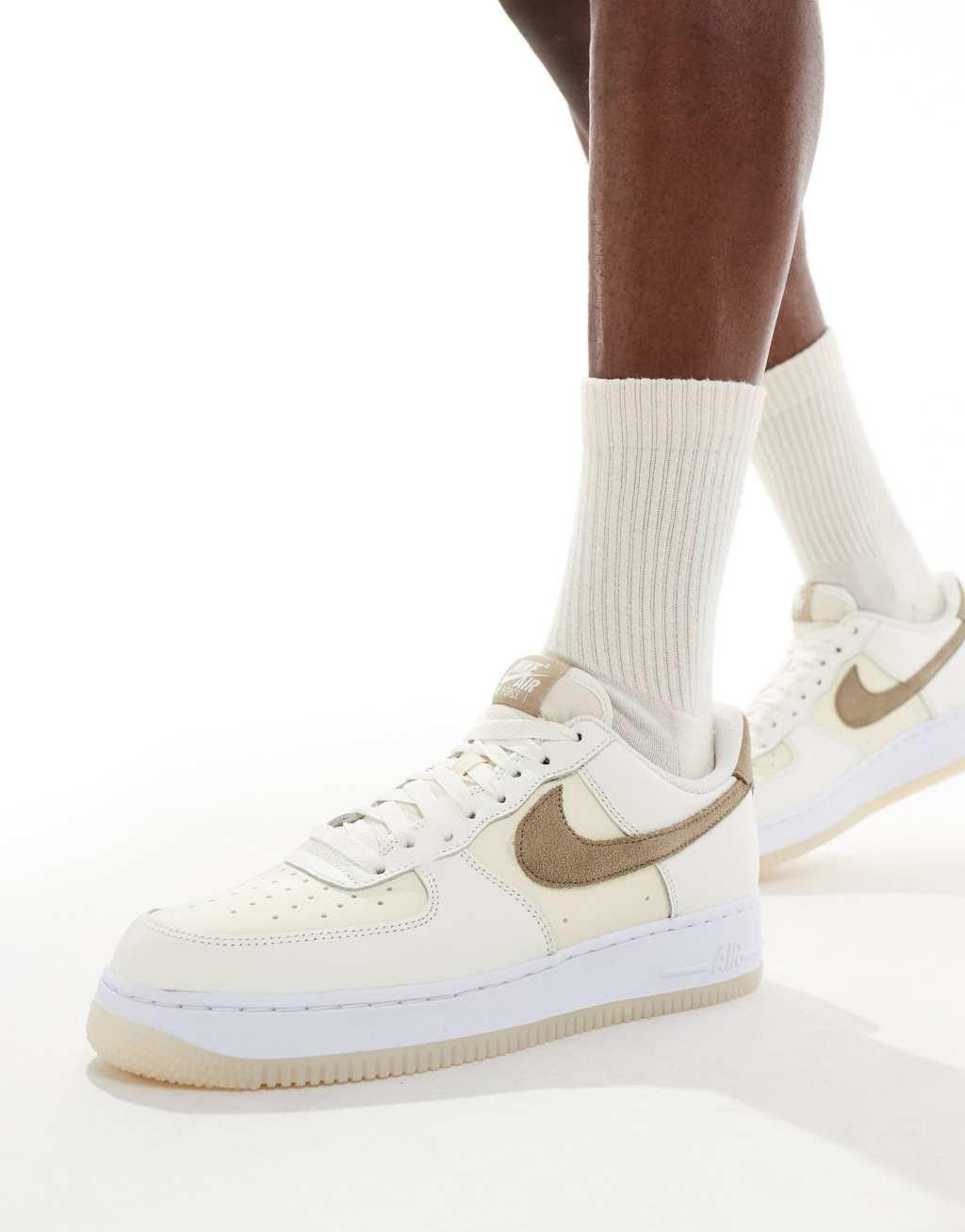 Nike Air Force 1 '07 sneakers in cream and khaki Product Image