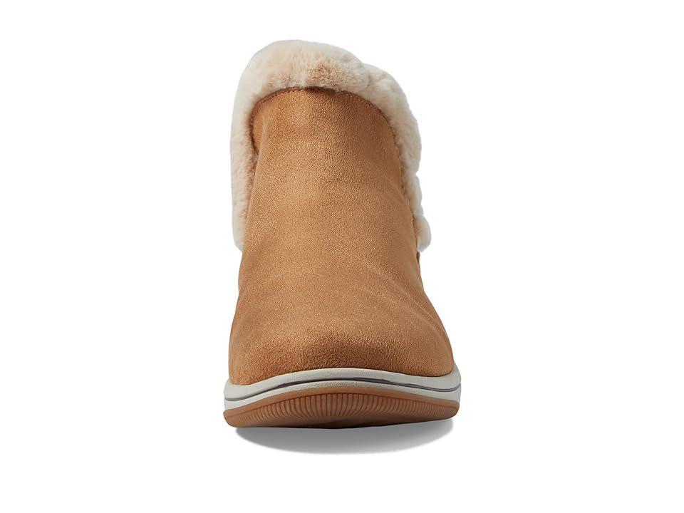 Clarks Breeze Faux Fur (Tan Textile) Women's Boots Product Image