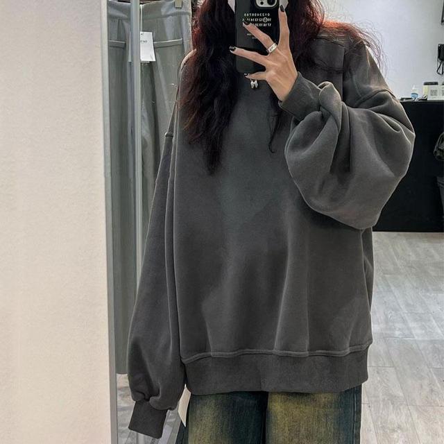 Round Neck Plain Oversized Sweatshirt Product Image