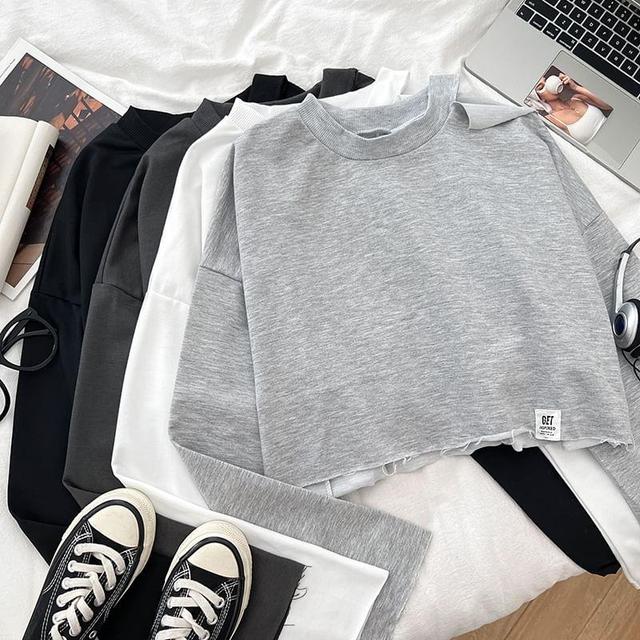 Set: Long-Sleeve Crew Neck Plain Crop T-Shirt + Drawstring Plain Shorts Product Image