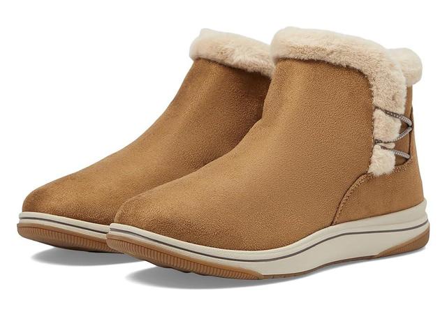 Clarks Cloudsteppers Breeze Womens Winter Boots Product Image