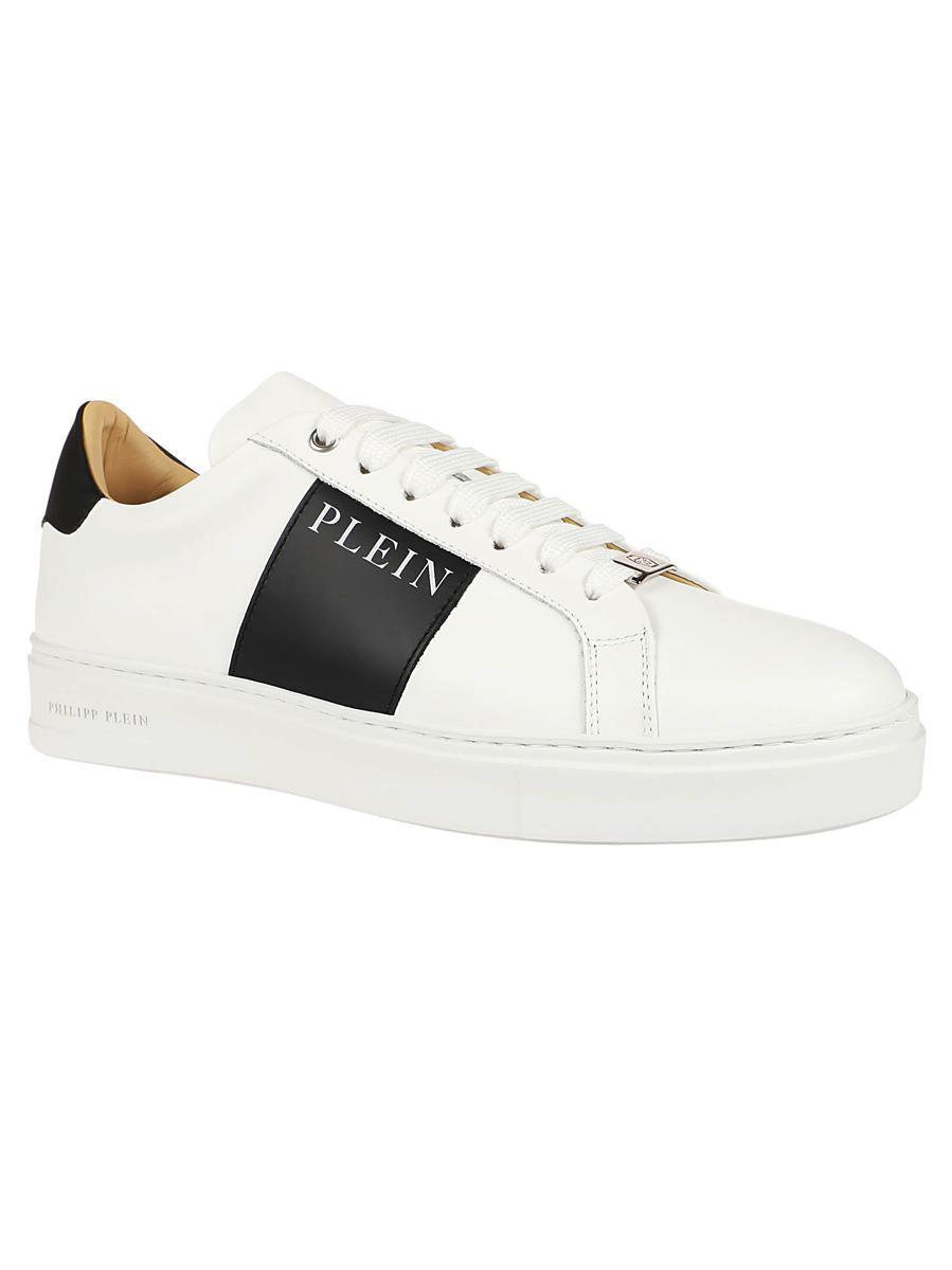 Sneakers In White Product Image