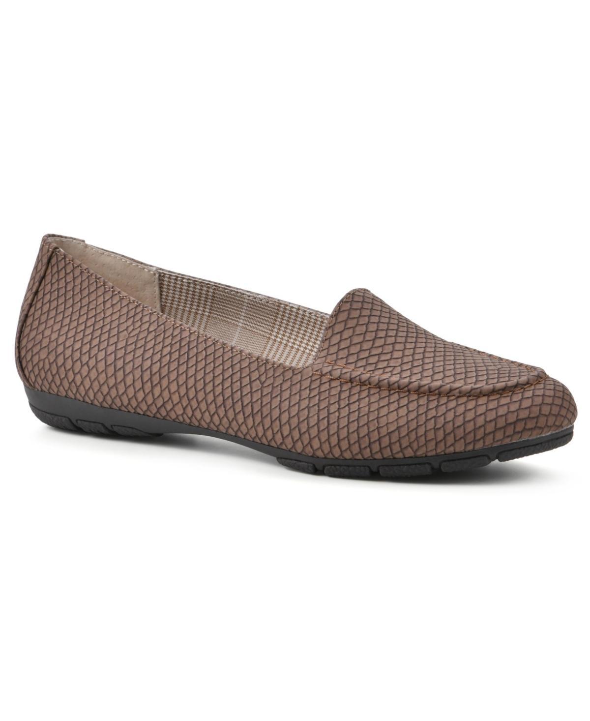 Cliffs by White Mountain Gracefully Womens Flats Product Image