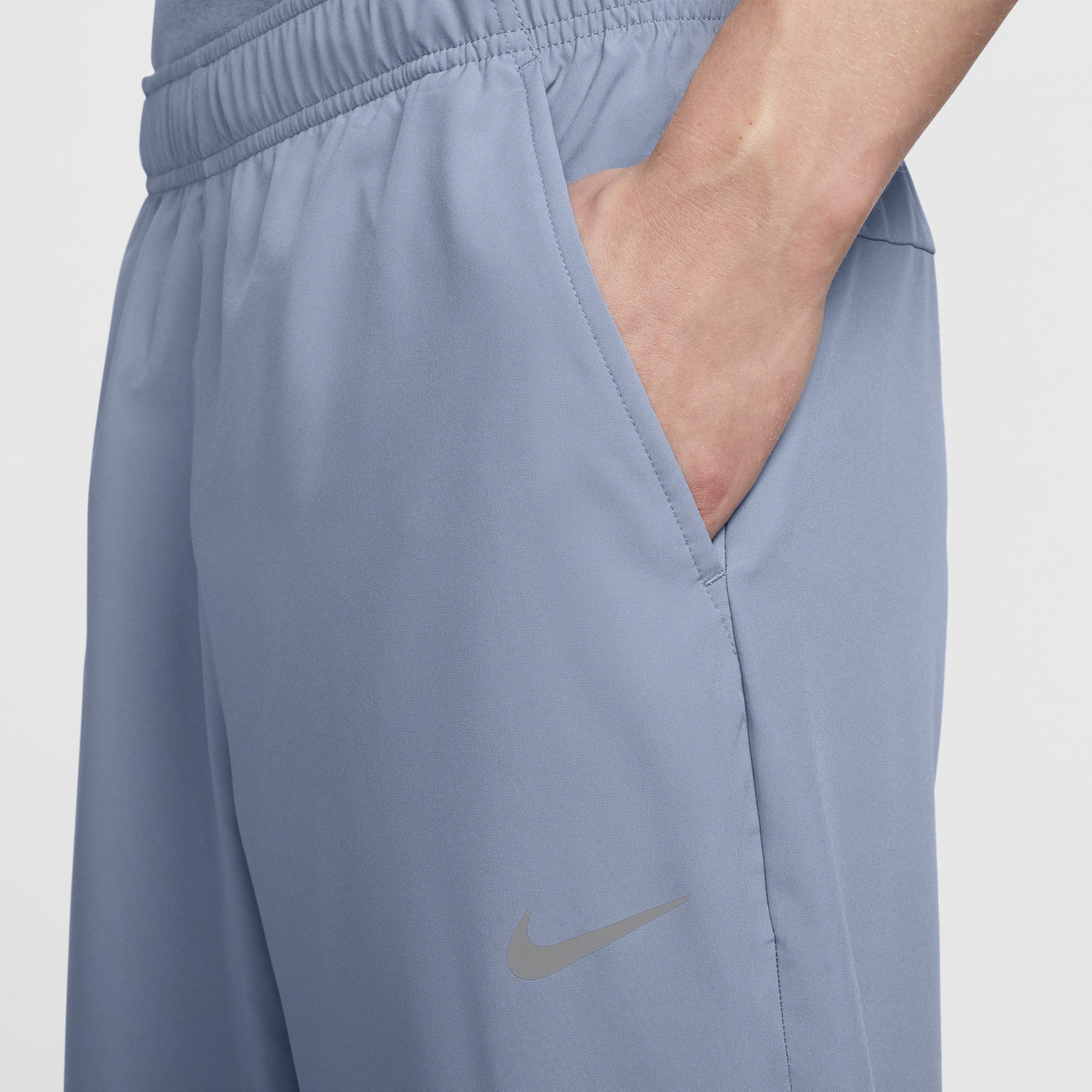 Nike Men's Form Dri-FIT Tapered Versatile Pants Product Image