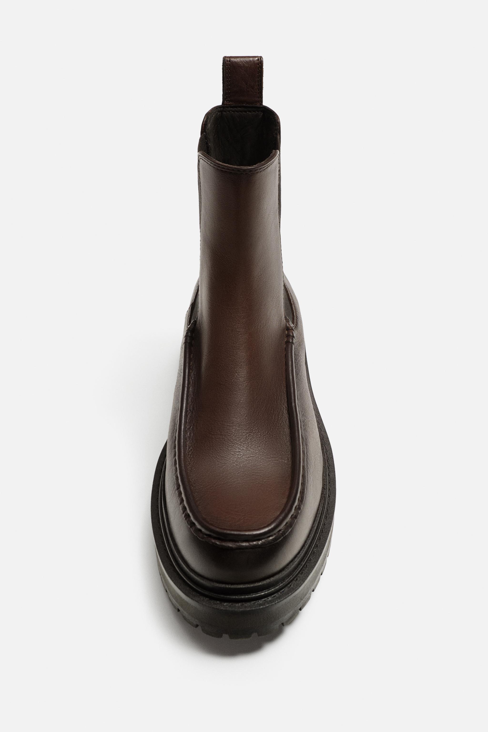 WIDE EDGE LEATHER CHELSEA BOOTS Product Image