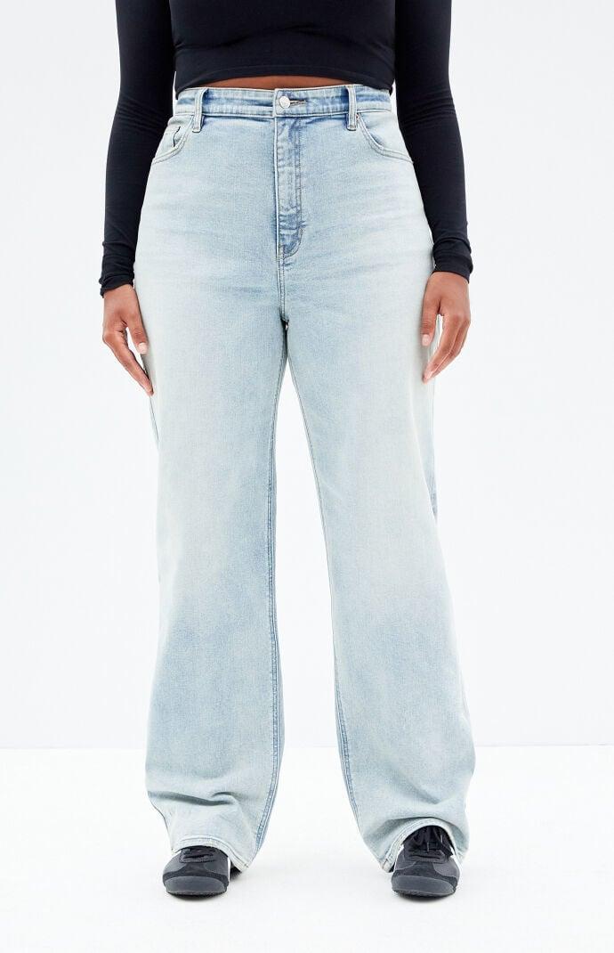 Women's Stretch Light Indigo Curve '90s Boyfriend Jeans Product Image