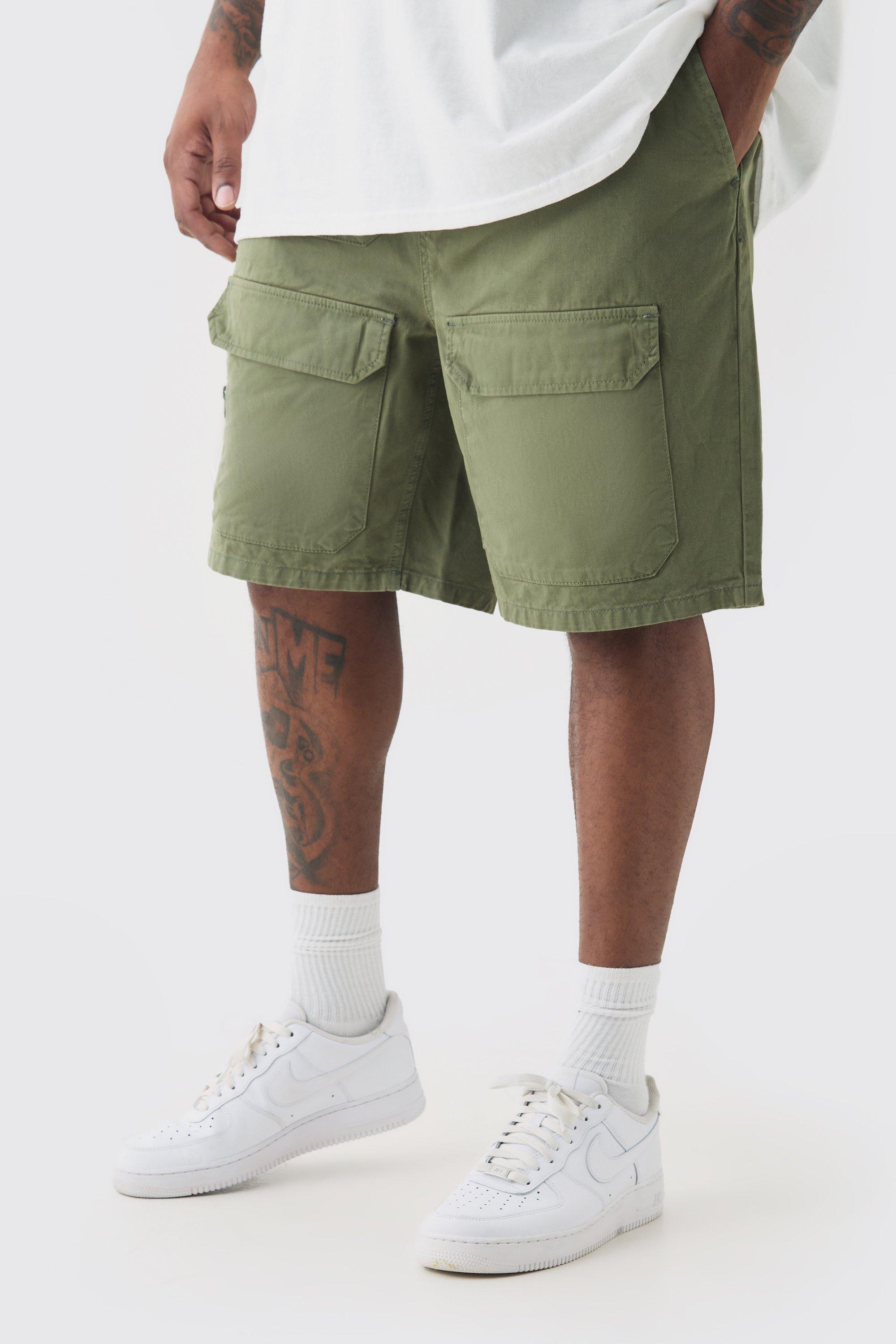 Plus Elasticated Waist Relaxed Contrast Drawcord Shorts | boohooMAN USA Product Image