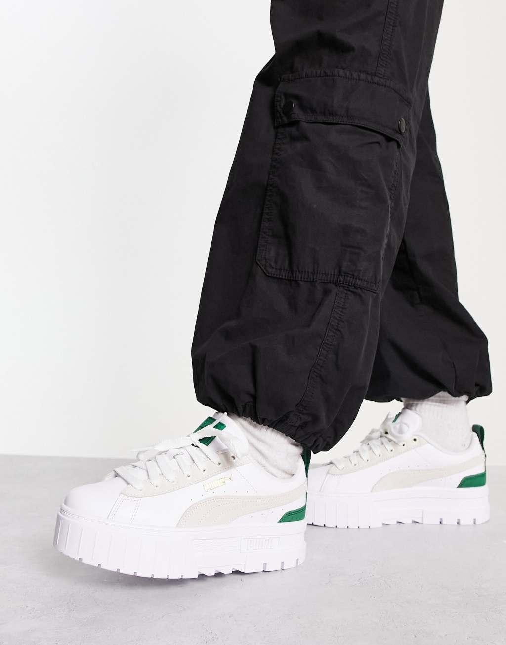 PUMA Mayze sneakers in white with green detail Product Image