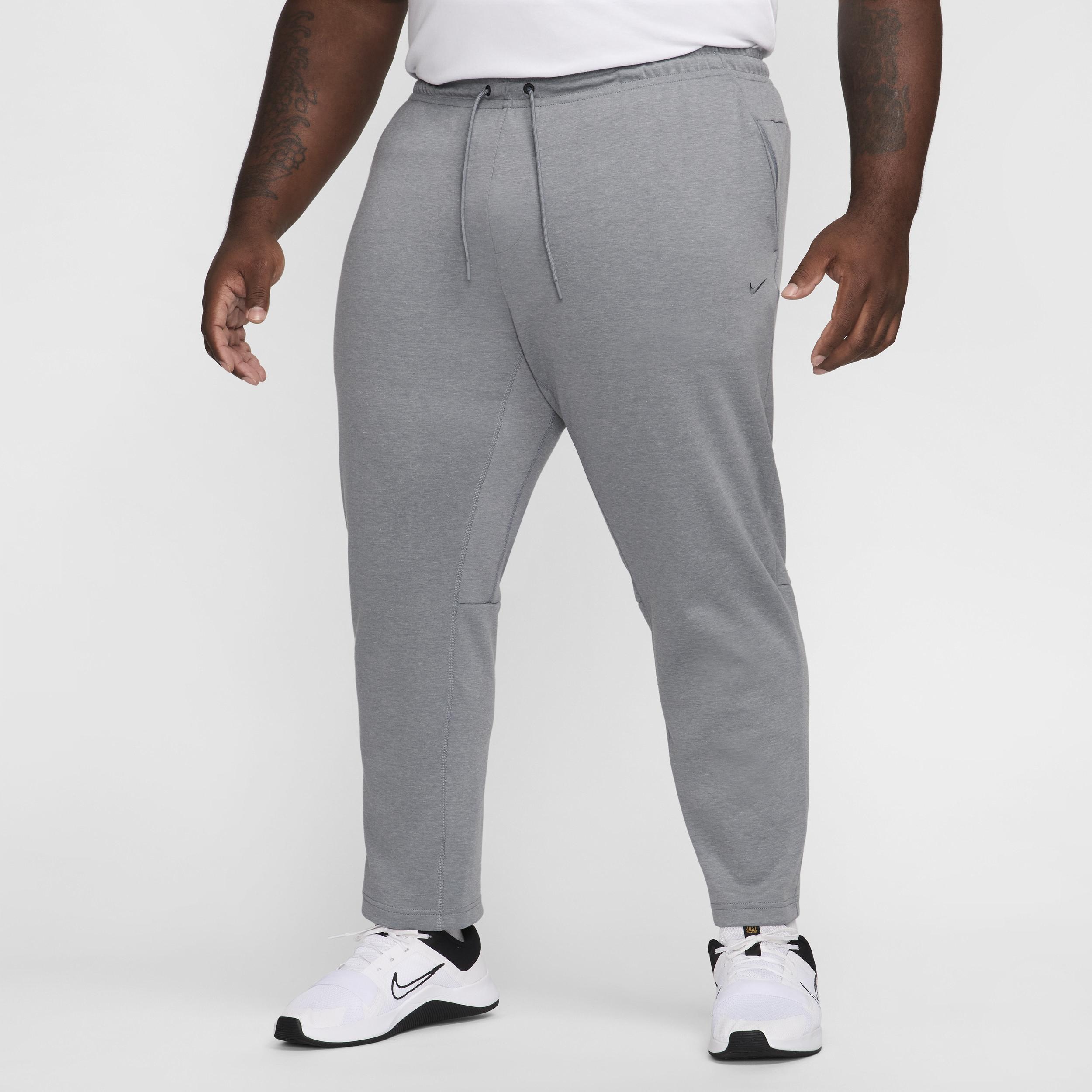 Nike Men's Primary Dri-FIT UV Tapered Versatile Pants Product Image