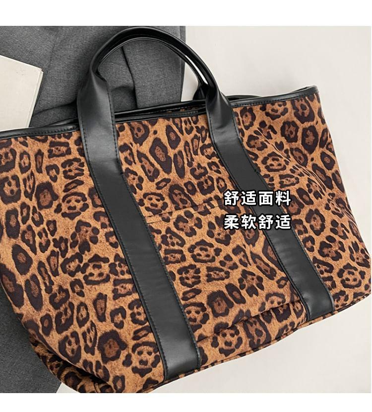 Leopard Print Faux Leather Panel Tote Bag Product Image