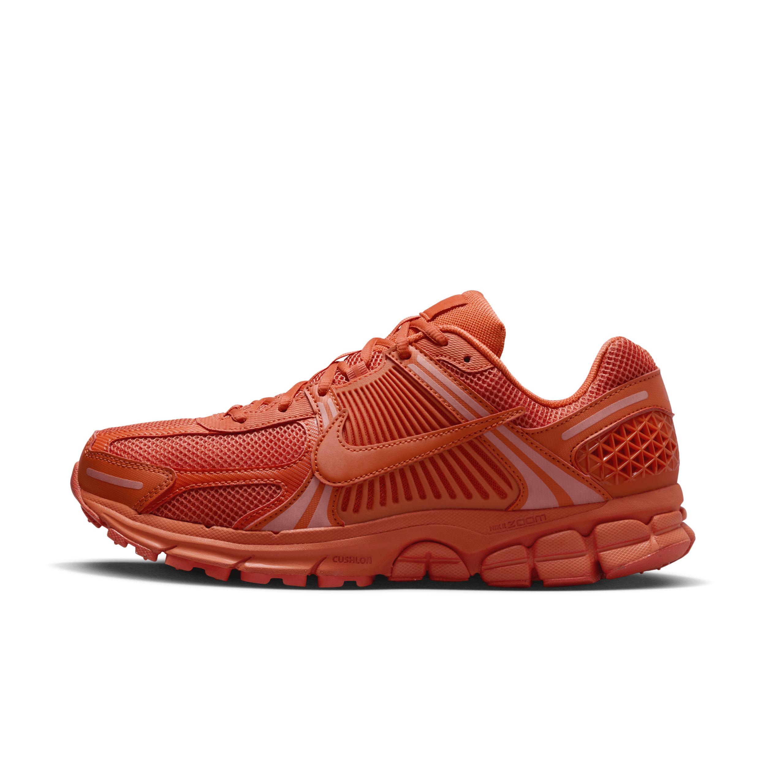 Nike Men's Zoom Vomero 5 Shoes Product Image