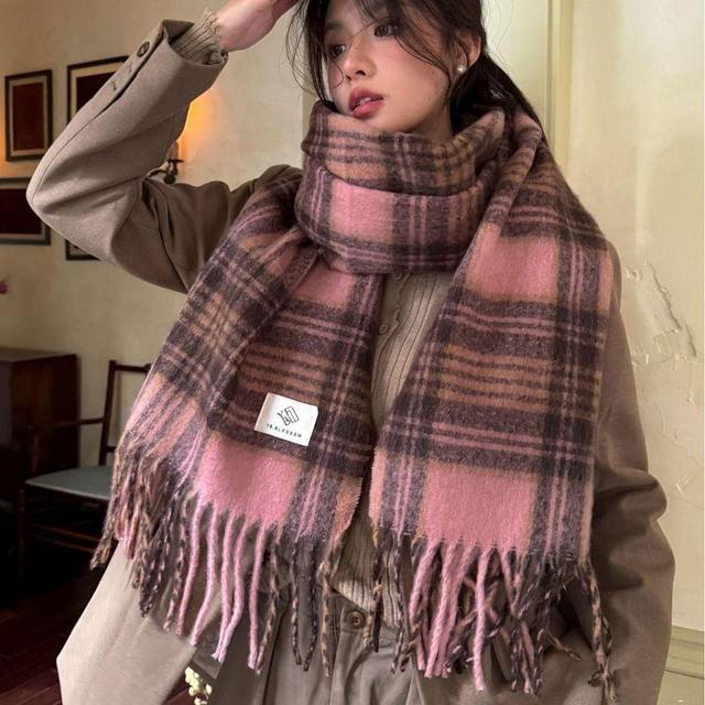 Plaid Fringed Trim Scarf Product Image