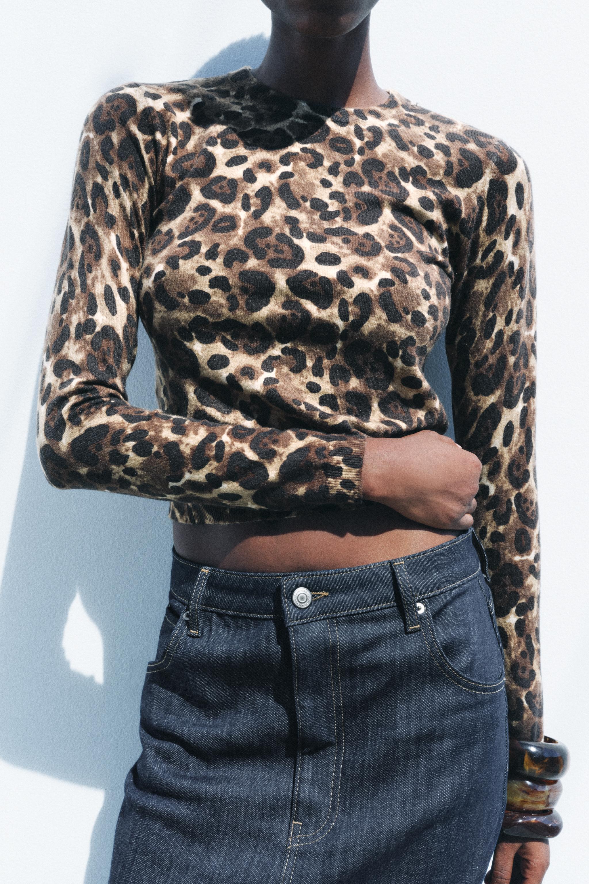 ANIMAL PRINT KNIT SWEATER Product Image