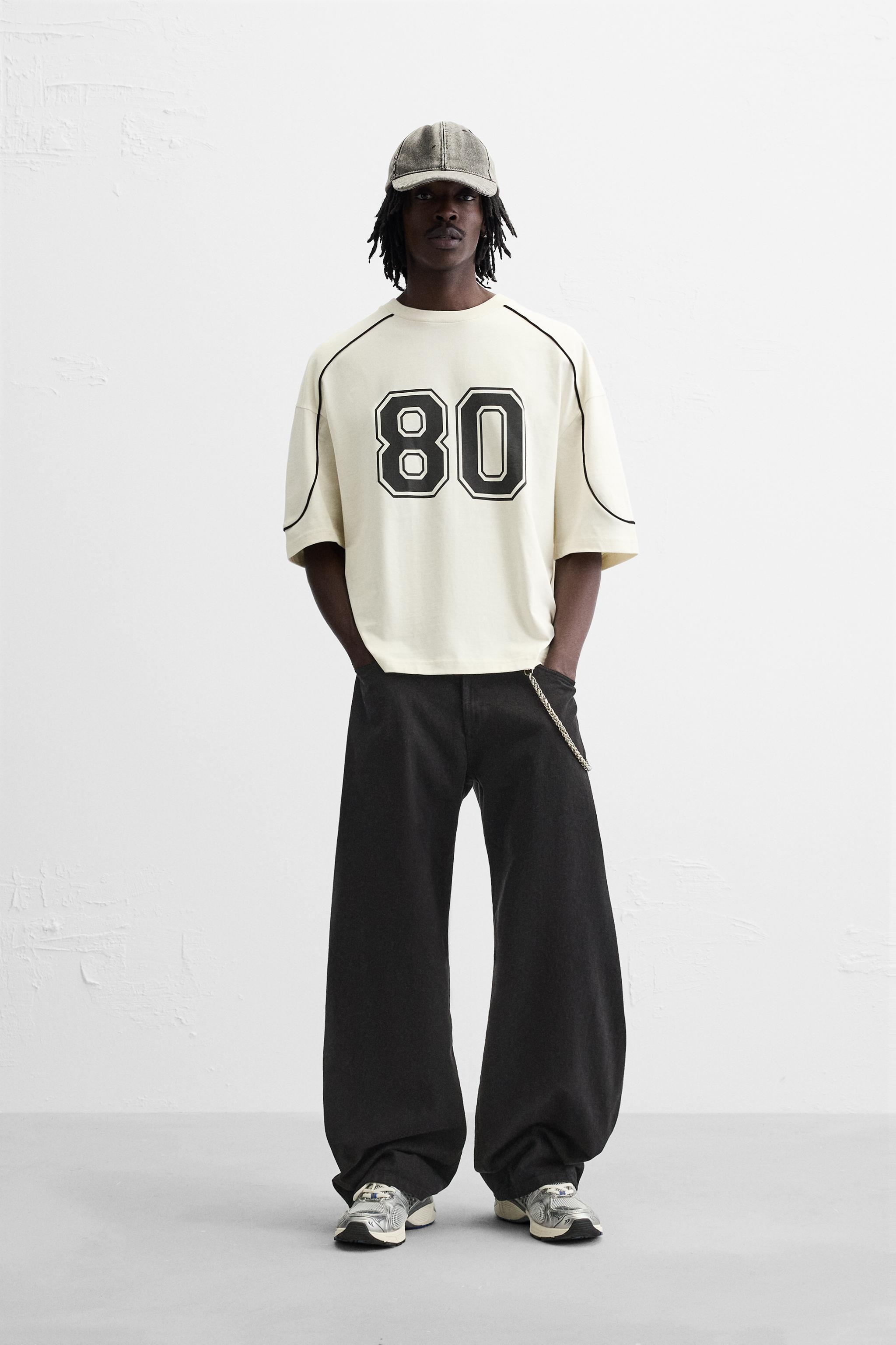 CONTRASTING NUMBER T-SHIRT Product Image