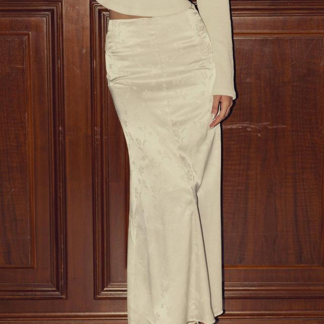 Mazzy Maxi Skirt In White Product Image