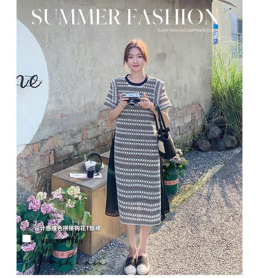 Short-Sleeve Crew Neck Patterned Knit Midi Shift Dress Product Image